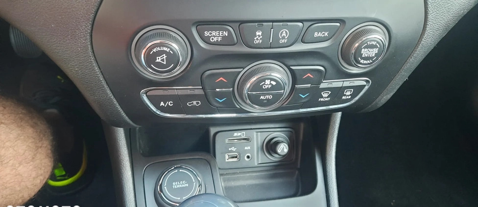 Jeep Cherokee cena 69000 przebieg: 149100, rok produkcji 2014 z Częstochowa małe 172